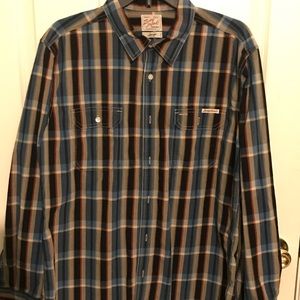 Lucky Brand Men’s Button up Collared Shirt.